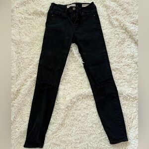 Bullhead Women's Black Skinny Jeans